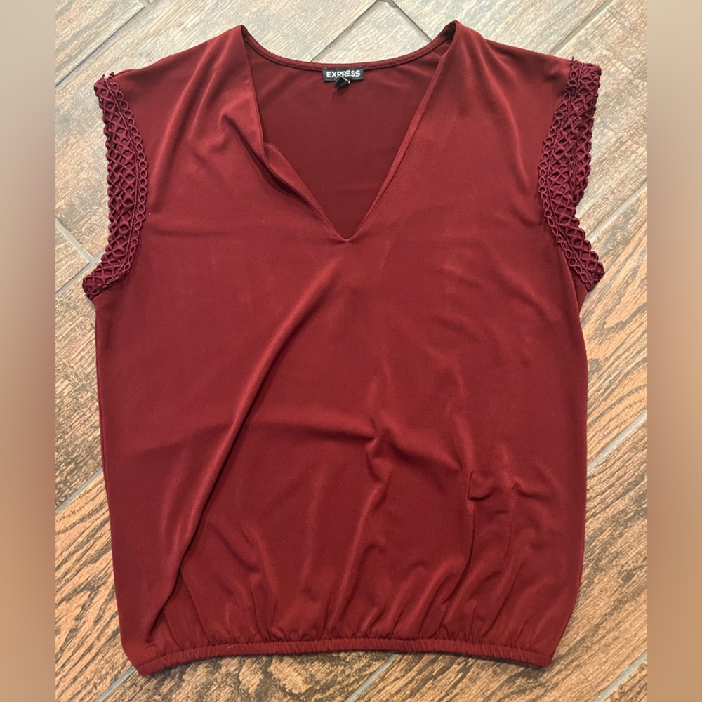 Express sleeveless burgundy blouse